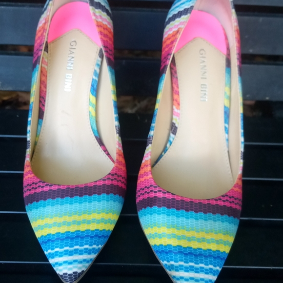 Gianni Bini Multi color Fabric Heels - Picture 10 of 10